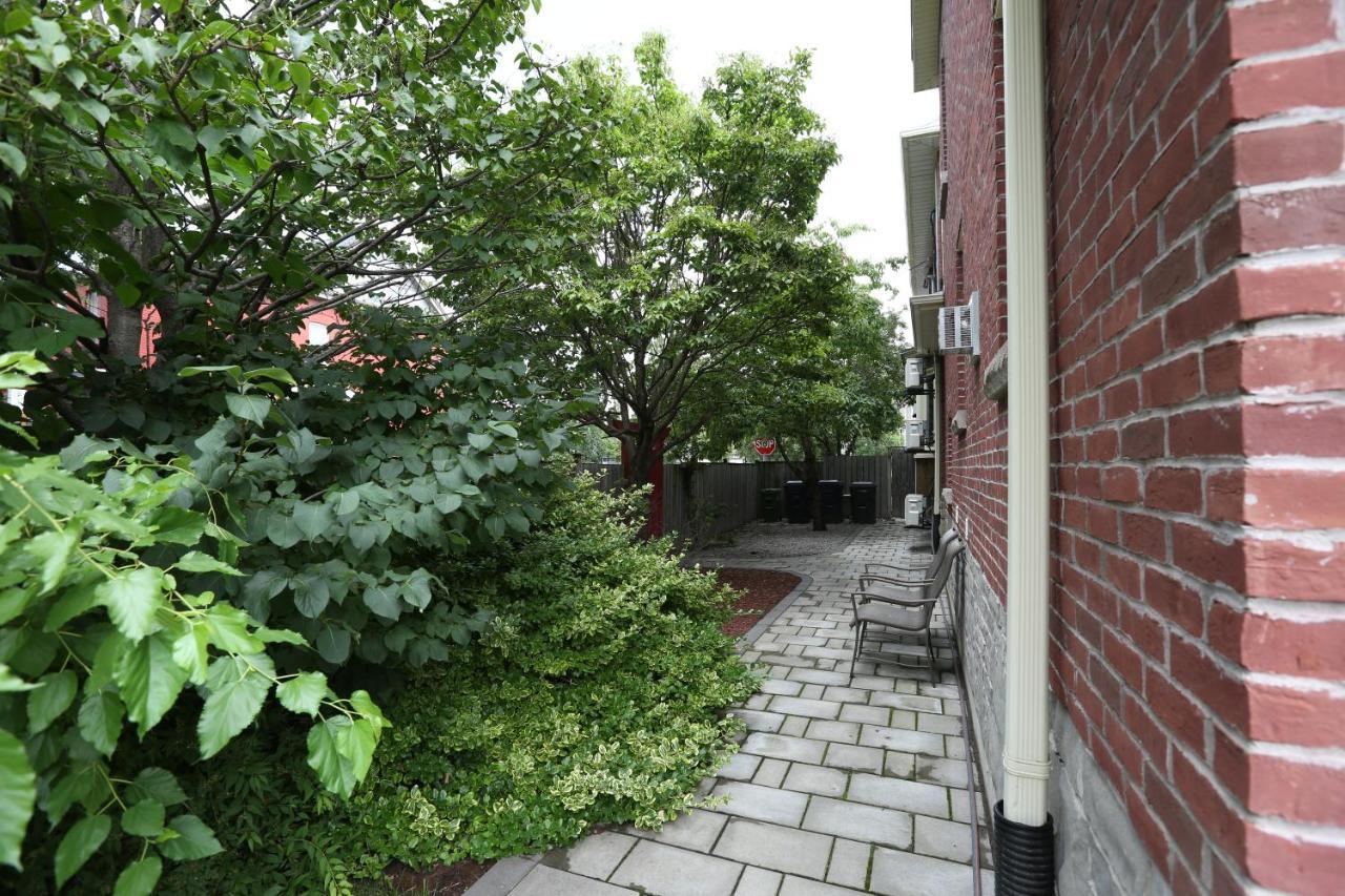 Phoebe Wang Toronto Exterior foto